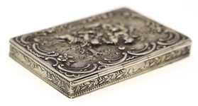 REPOUSSE CHERUB DESIGN .800 SILVER SNUFF BOX