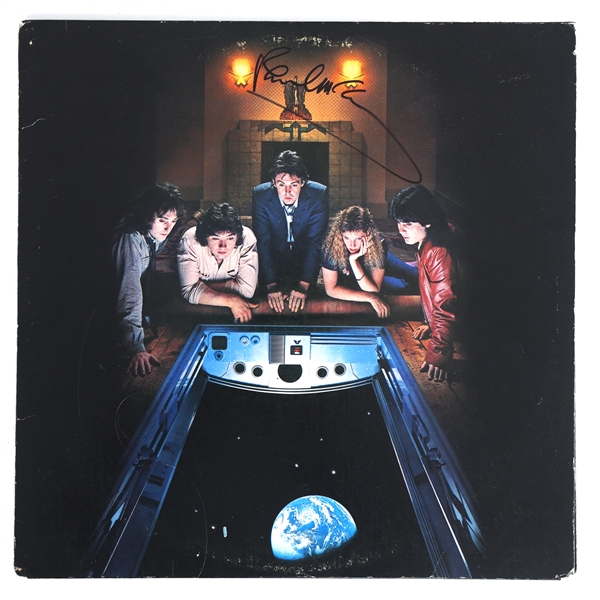 BACK TO THE EGG PAUL MCCARTNEY SIGNED VINYL ALBUM