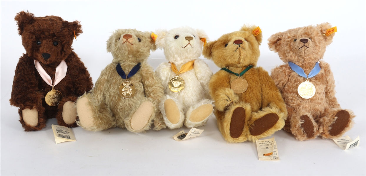 STEIFF TEDDY BEARS OF THE YEAR WITH MEDALLIONS