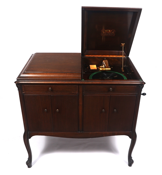 VICTOR VICTROLA VV-220 TALKING MACHINE RECORD PLAYER