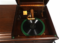 VICTOR VICTROLA VV-220 TALKING MACHINE RECORD PLAYER