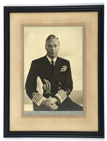 KING GEORGE VI SIGNED PHOTOGRAPH BY DOROTHY WILDING