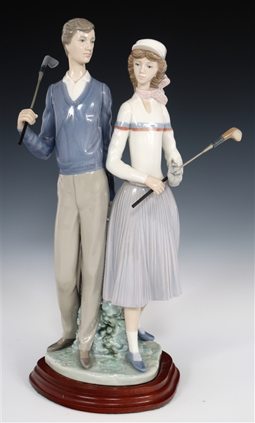 LLADRO GOLFING COUPLE PORCELAIN FIGURINE 1453