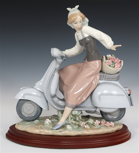 LLADRO GIRL ON VESPA PORCELAIN FIGURINE 5143