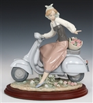 LLADRO GIRL ON VESPA PORCELAIN FIGURINE 5143
