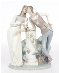 LLADRO PORCELAIN ROMEO & JULIET 4750 FIGURINE