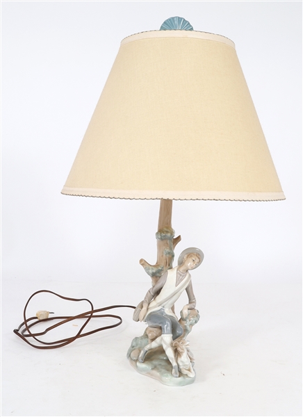 LLADRO PORCELAIN 4659 FIGURINE LAMP 