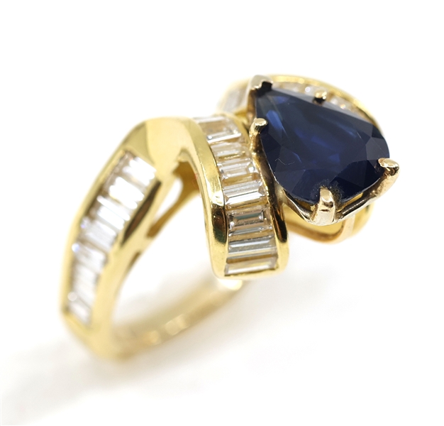 18K YELLOW GOLD BLUE SAPPHIRE & DIAMOND COCKTAIL RING