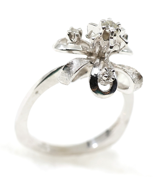 14K WHITE GOLD 0.18 CTW DIAMOND COCKTAIL RING