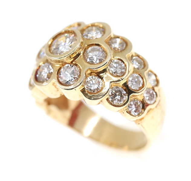 18K YELLOW GOLD 1.8 CTW DIAMOND COCKTAIL RING