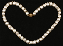 BUTTON PEARL AND 14K YELLOW GOLD NECKLACE