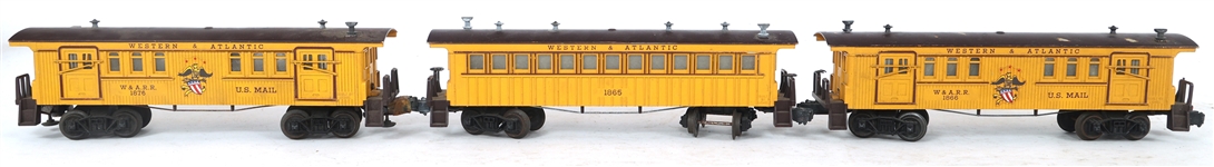 LIONEL O GAUGE MODEL TRAIN CARS & LOCOMOTIVE