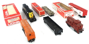 LIONEL O GAUGE MODEL TRAIN LOCOMOTIVE AND CARS