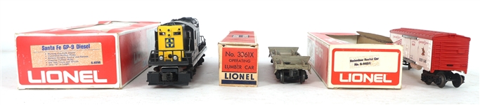 LIONEL O GAUGE MODEL TRAIN LOCOMOTIVE AND CARS