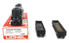LIONEL O GAUGE MODEL TRAIN CARS & LOCOMOTIVE