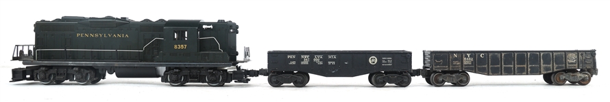 LIONEL O GAUGE MODEL TRAIN CARS & LOCOMOTIVE