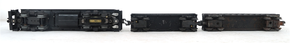 LIONEL O GAUGE MODEL TRAIN CARS & LOCOMOTIVE