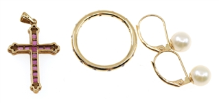 14K YELLOW GOLD PENDANT, RING, & EARRINGS