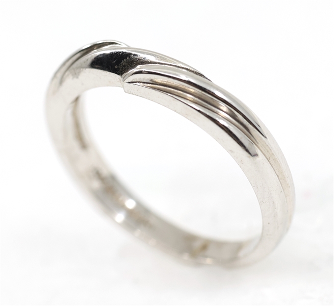 14K WHITE GOLD WAVE DESIGN WEDDING BAND 