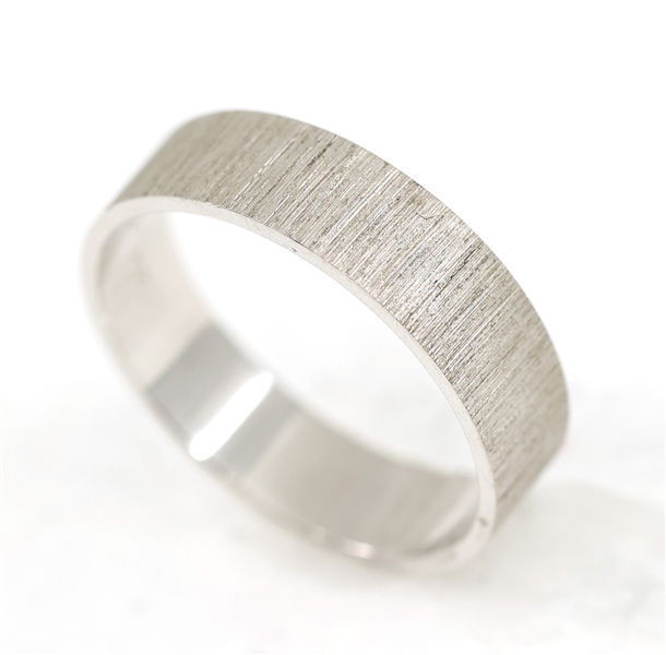 14K WHITE GOLD TEXTURED WEDDING BAND