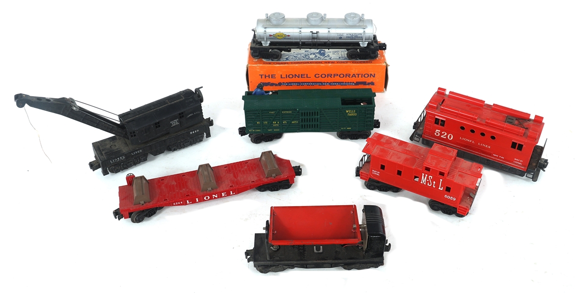 LIONEL O GAUGE MODEL TRAIN CARS & ENGINE 
