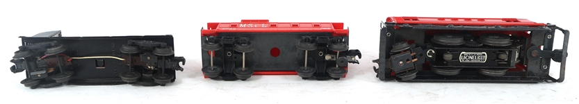 LIONEL O GAUGE MODEL TRAIN CARS & ENGINE 