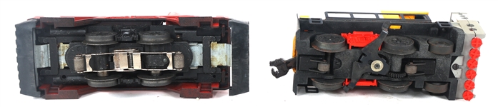 LIONEL O GAUGE MODEL TRAIN CARS NO. 52 & NO. 54