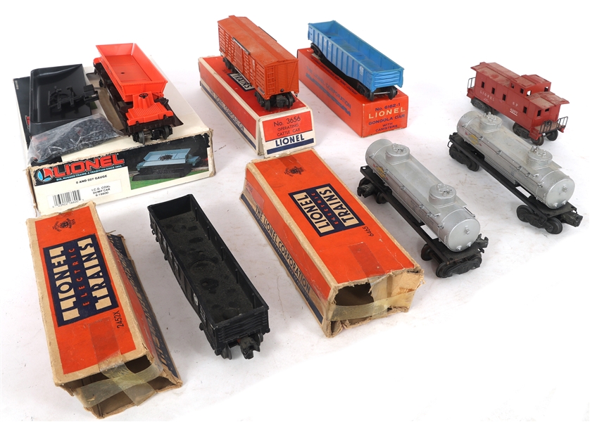LIONEL O GAUGE MODEL TRAIN CARS