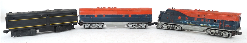 REPAINTED LIONEL O GAUGE MODEL TRAIN CARS & LOCOMOTIVE