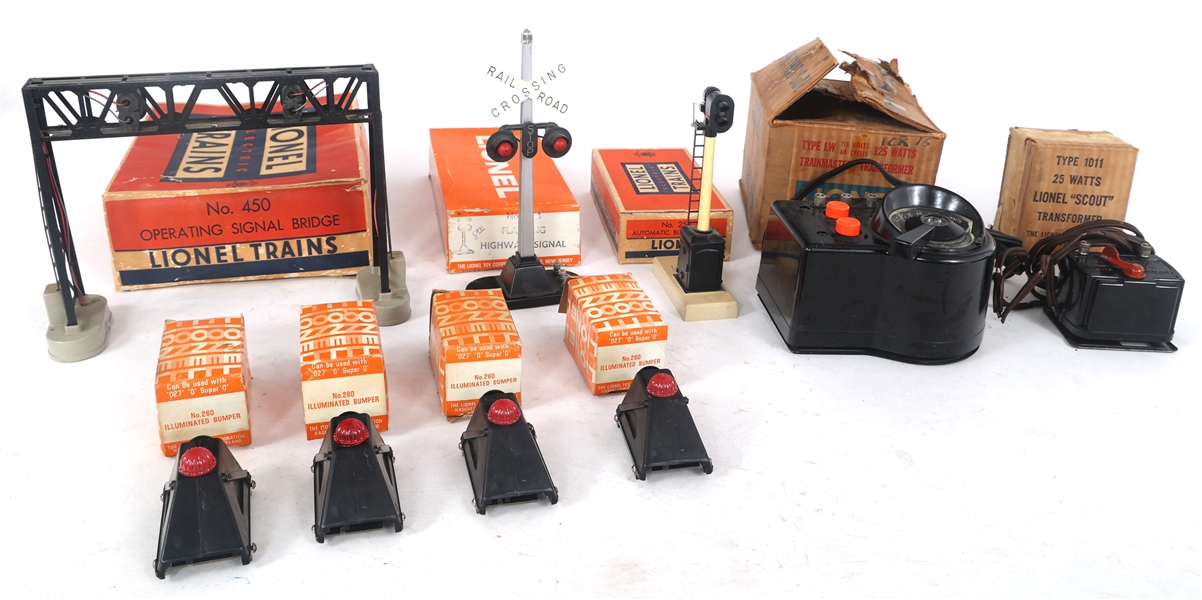 LIONEL MODEL TRAIN ACCESSORIES & TRANSFORMERS