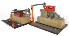 LIONEL O GAUGE MODEL TRAIN ACCESSORIES & BUILDINGS