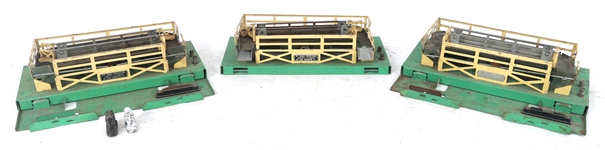 LIONEL O GAUGE MODEL TRAIN ACCESSORIES & BUILDINGS