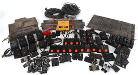 LIONEL MODEL TRAIN HARDWARE AND ACCESSORIES