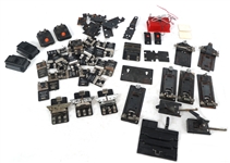 LIONEL MODEL TRAIN HARDWARE AND ACCESSORIES