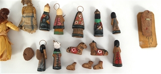 COLLECTIBLE TOURIST TRADE DOLLS 