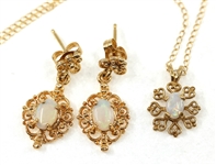 14K YELLOW GOLD OPAL EARRINGS & PENDANT SET 