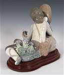 LLADRO A PRECOCIOUS COURTSHIP PORCELAIN FIGURINE 5072