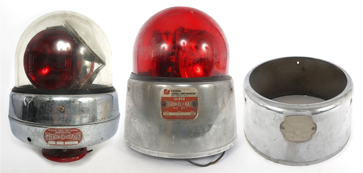 MID 20TH C. FEDERAL SIGN & SIGNAL BEACON LIGHTS