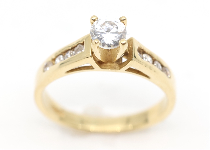 14K YELLOW GOLD CUBIC ZIRCONIA ENGAGEMENT RING