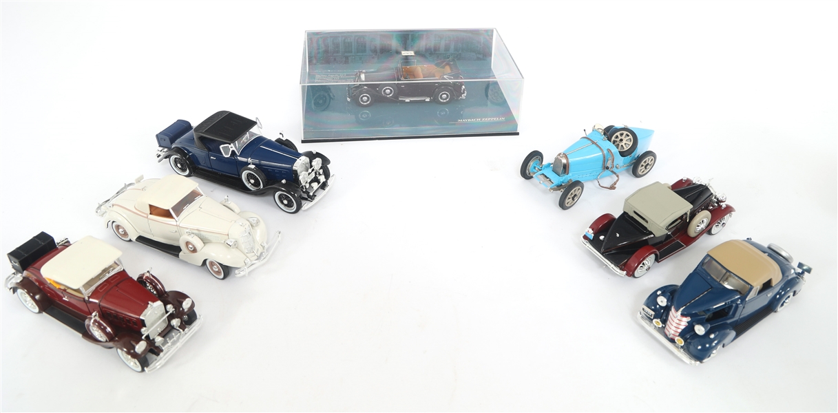 MODEL CARS 1:32 SCALE 