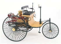 1886 BENZ PATENT MOTORWAGEN MODEL CAR 1:8 SCALE