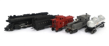 LIONEL LOCOMOTIVE AND MODEL TRAIN CARS