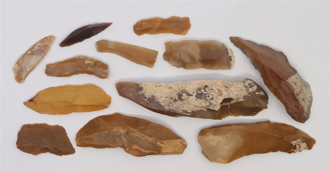 CARVED LITHIC POINTS FROM LIBYA