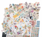 LOOSE INTERNATIONAL & US POSTAGE STAMPS 