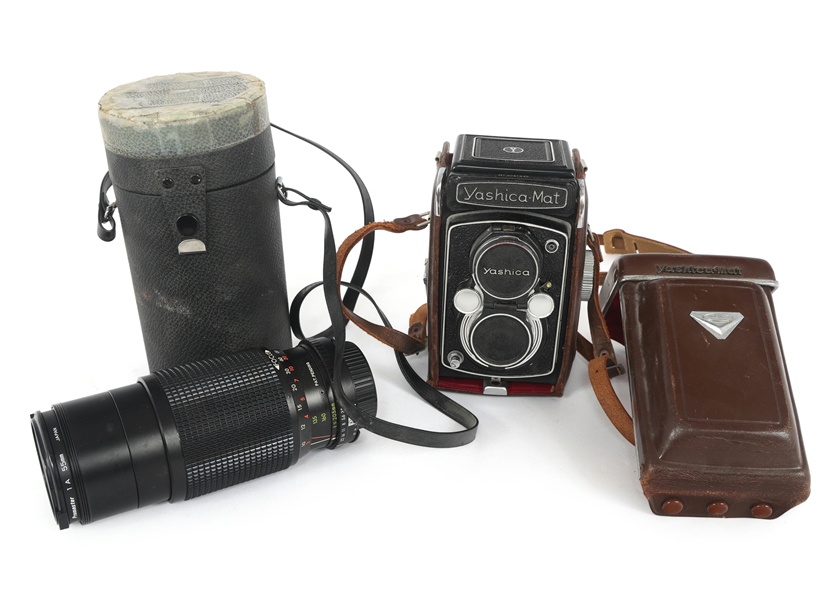 YASHICA-MAT CAMERA & PRO-MASTER 55MM LENS