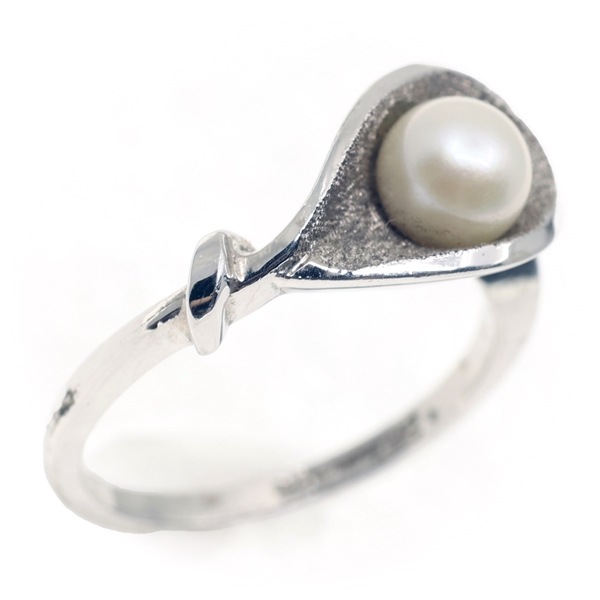 10K WHITE GOLD PEARL FASHION RING