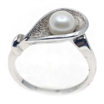 10K WHITE GOLD PEARL FASHION RING