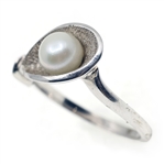 10K WHITE GOLD PEARL FASHION RING