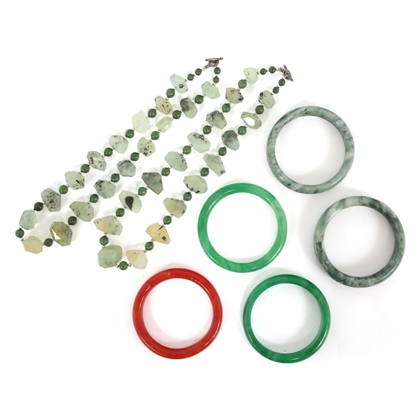 JADE & CARNELIAN BRACELETS & NECKLACES