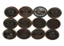 SOUVENIR PLAQUE, HUNTING/ FISHING LICENSES & BUTTONS
